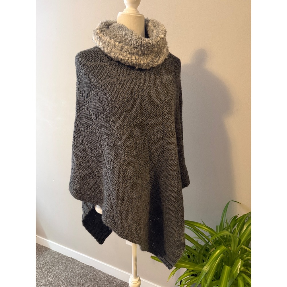 Cocogio Poncho Charcoal Grey EUC Italian Wool Alpaca Blend Textured Cowl Neck OS